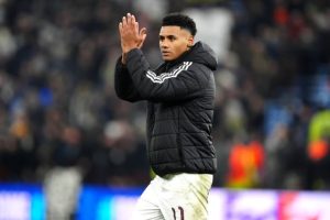 Unai Emery sẽ phải giải quyết vấn đề của Ollie Watkins.